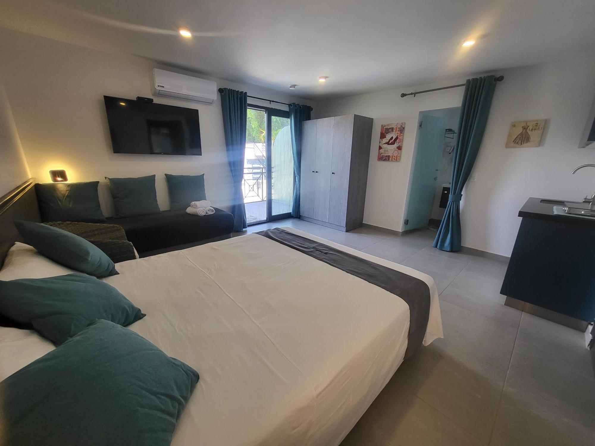 Hotel Oasis-Dream Holidays - La Petite France San Bernardino Eksteriør billede